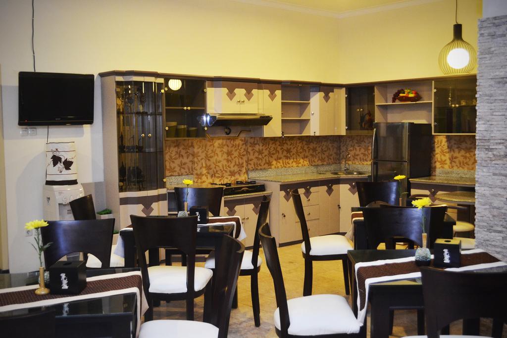 מאלאנג Srikandi Guesthouse מראה חיצוני תמונה